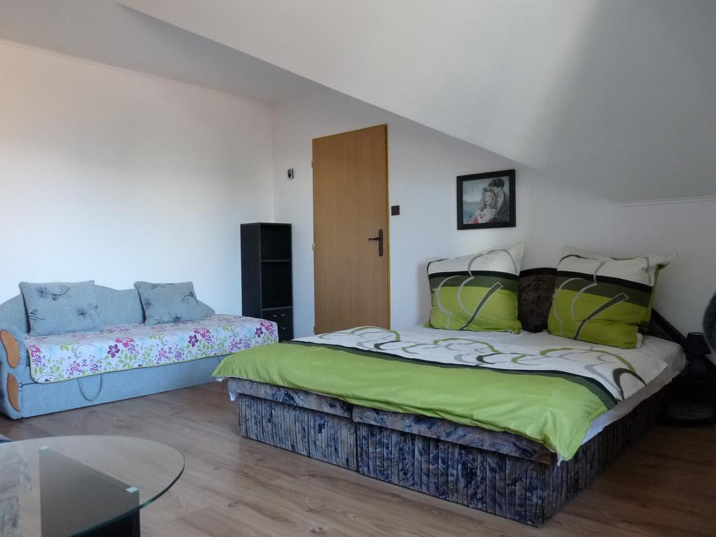 Appartement Privat Inka à Liptovský Mikuláš Chambre photo